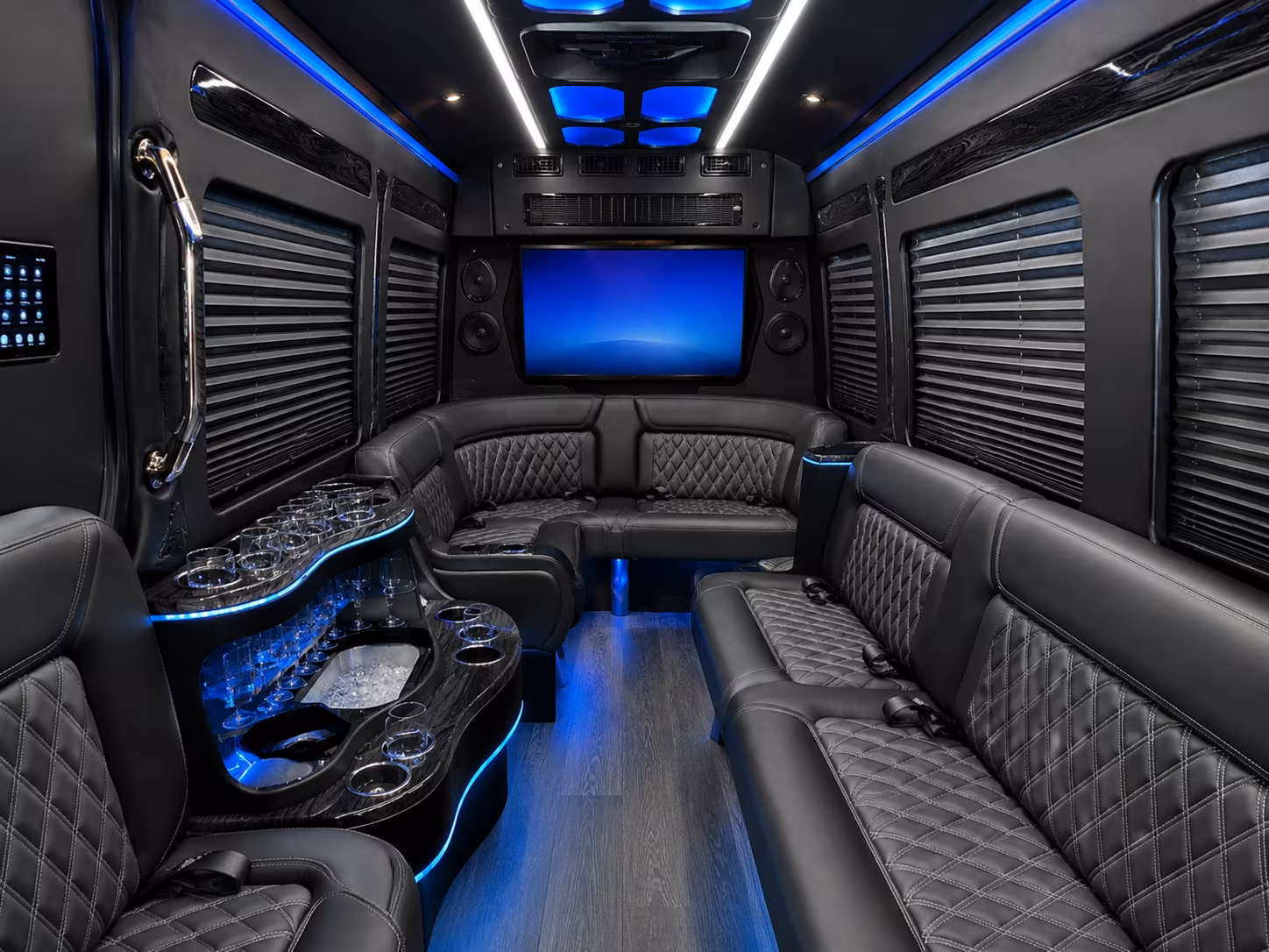 bus rentals to new york yankees mets giants and jets games