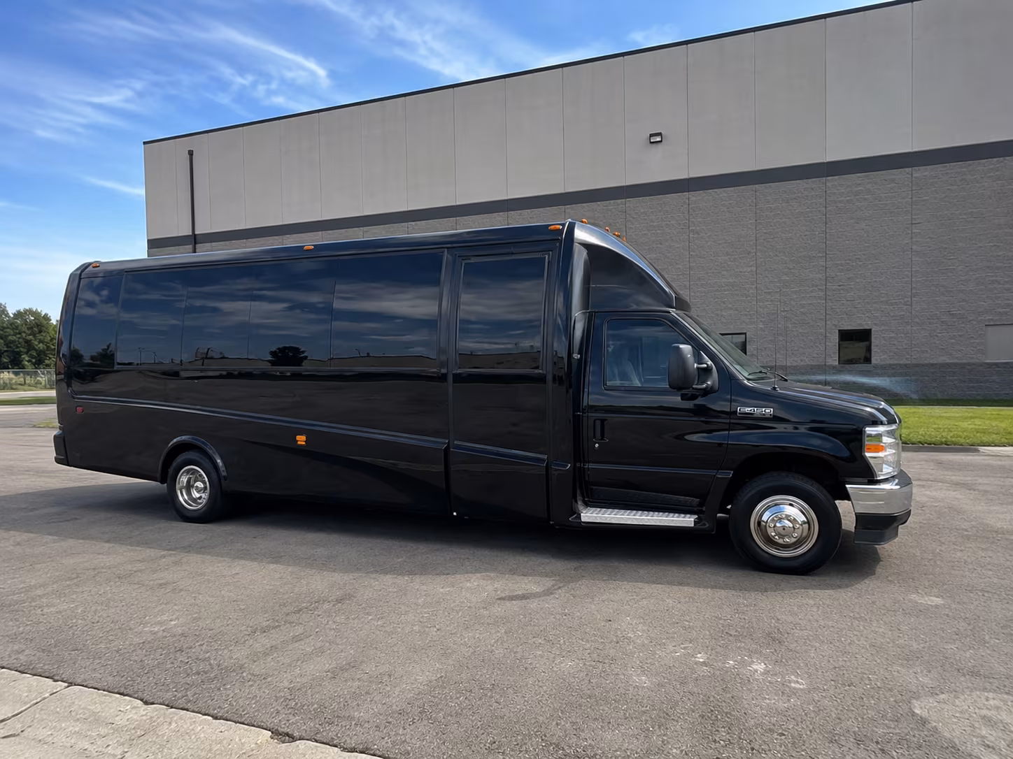 employee shuttle buses for scranton area companies and business parks