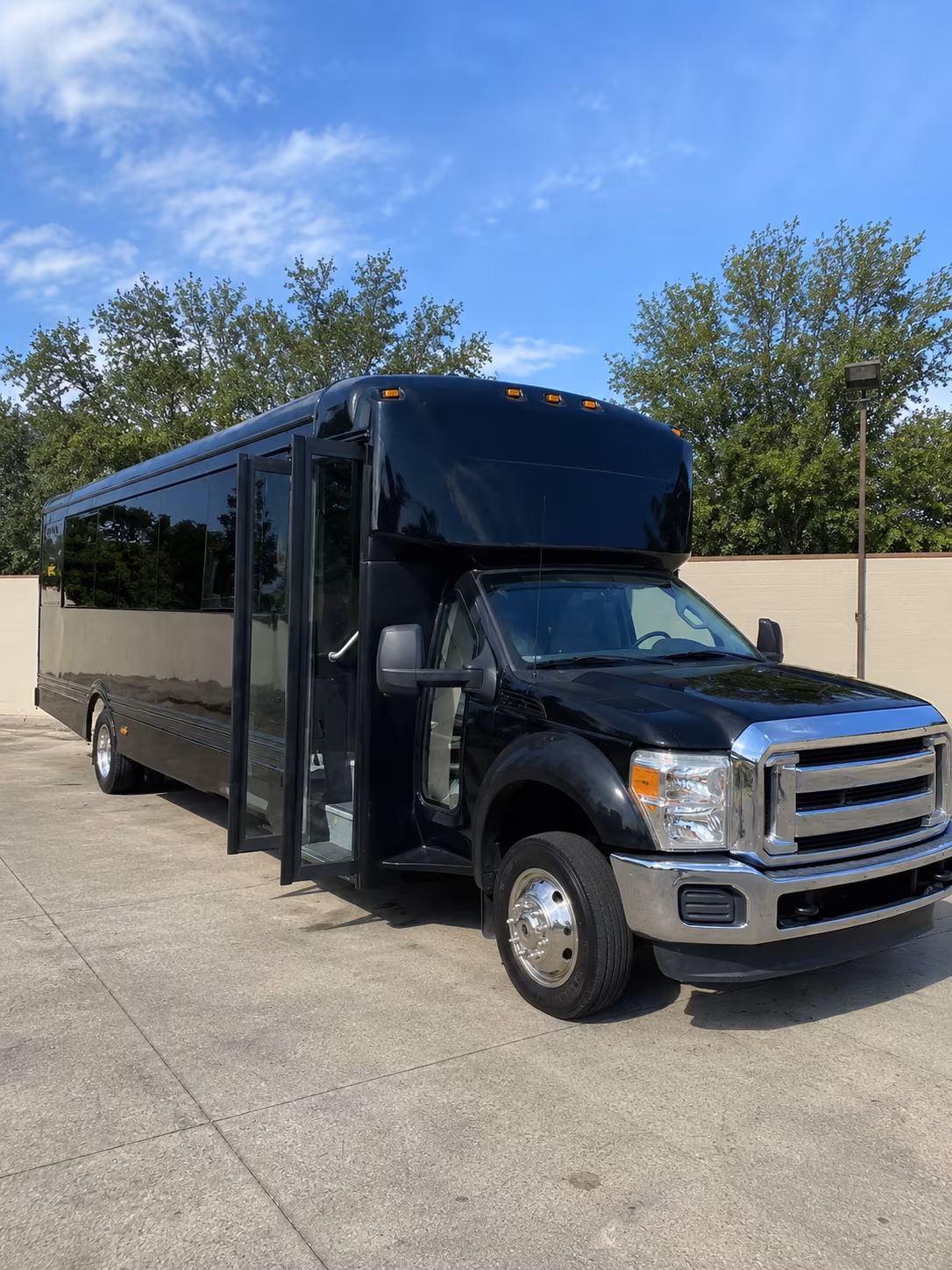 scranton 20 passenger party bus
