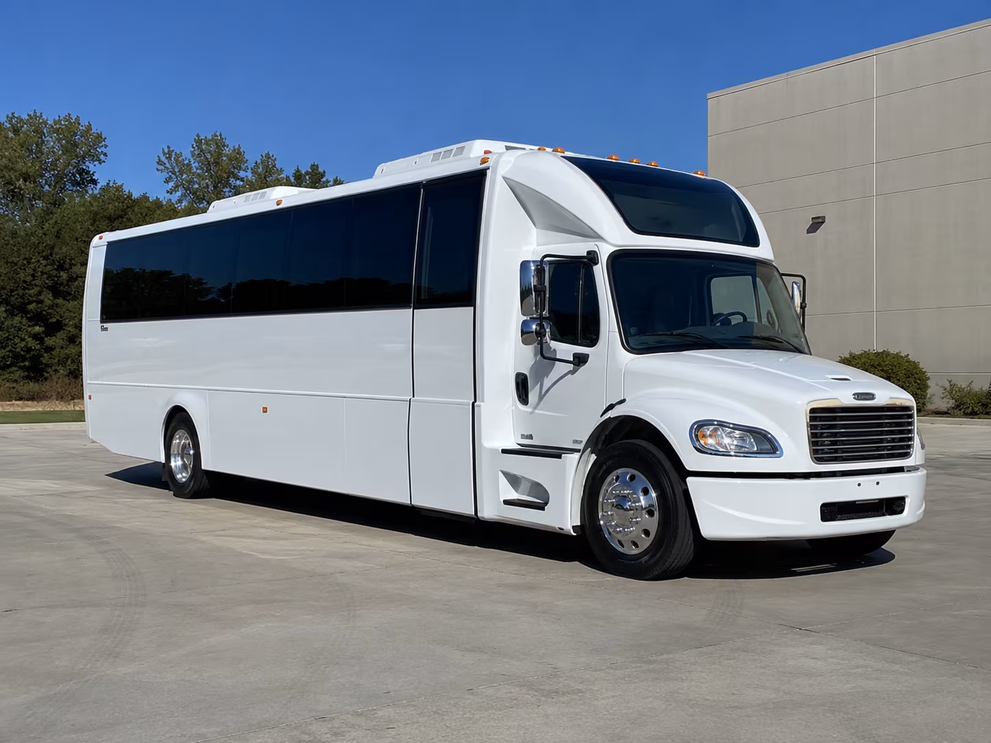 scranton 28 passenger party bus