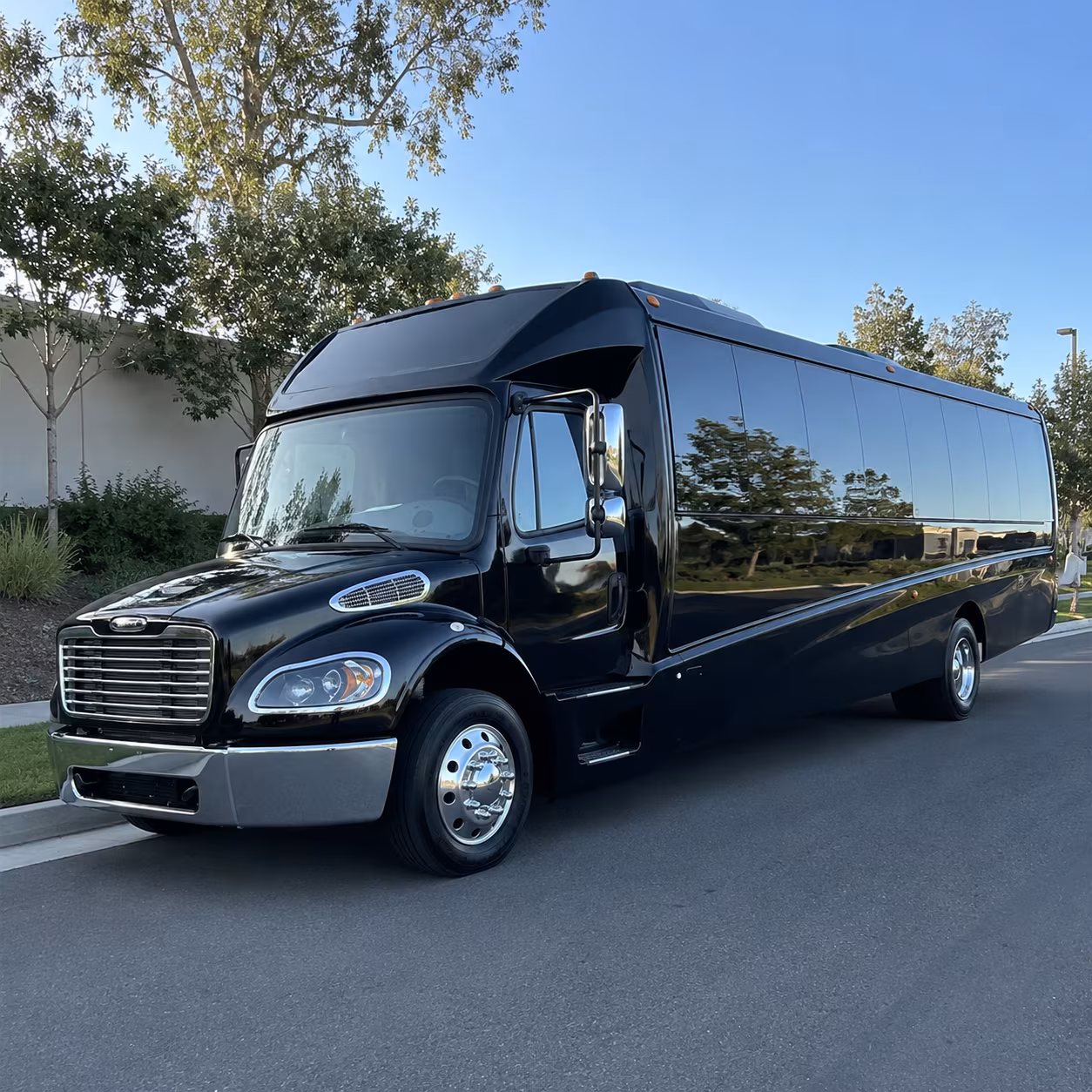 scranton 30 passenger minibus